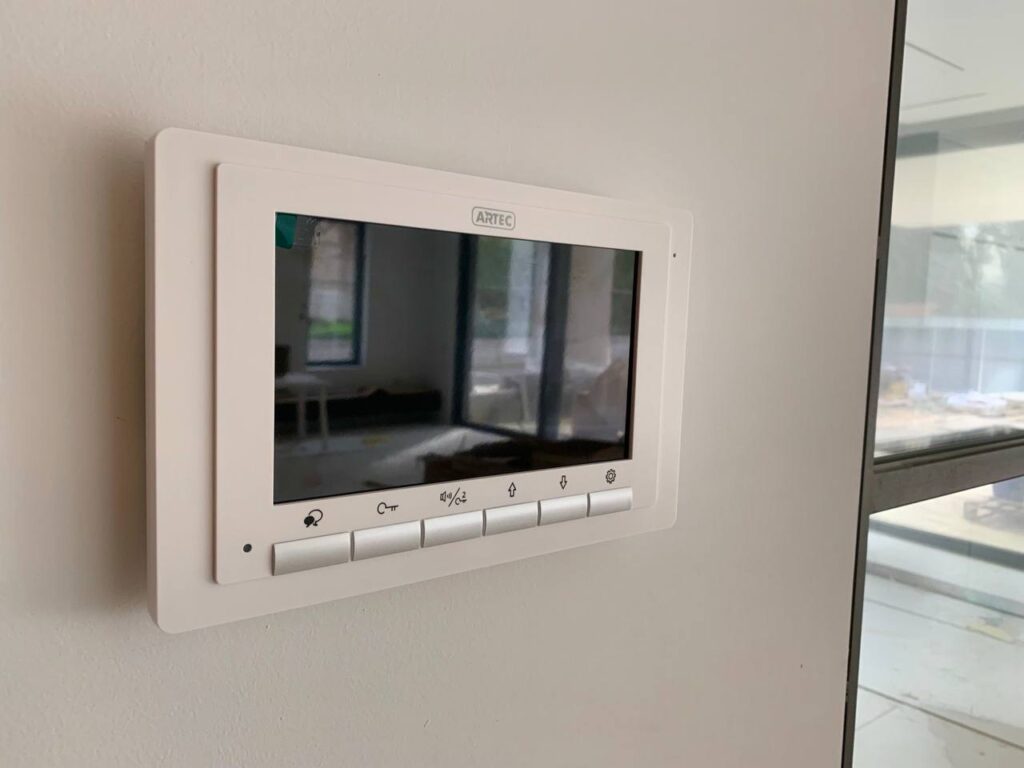 θυροτηλεοραση artec