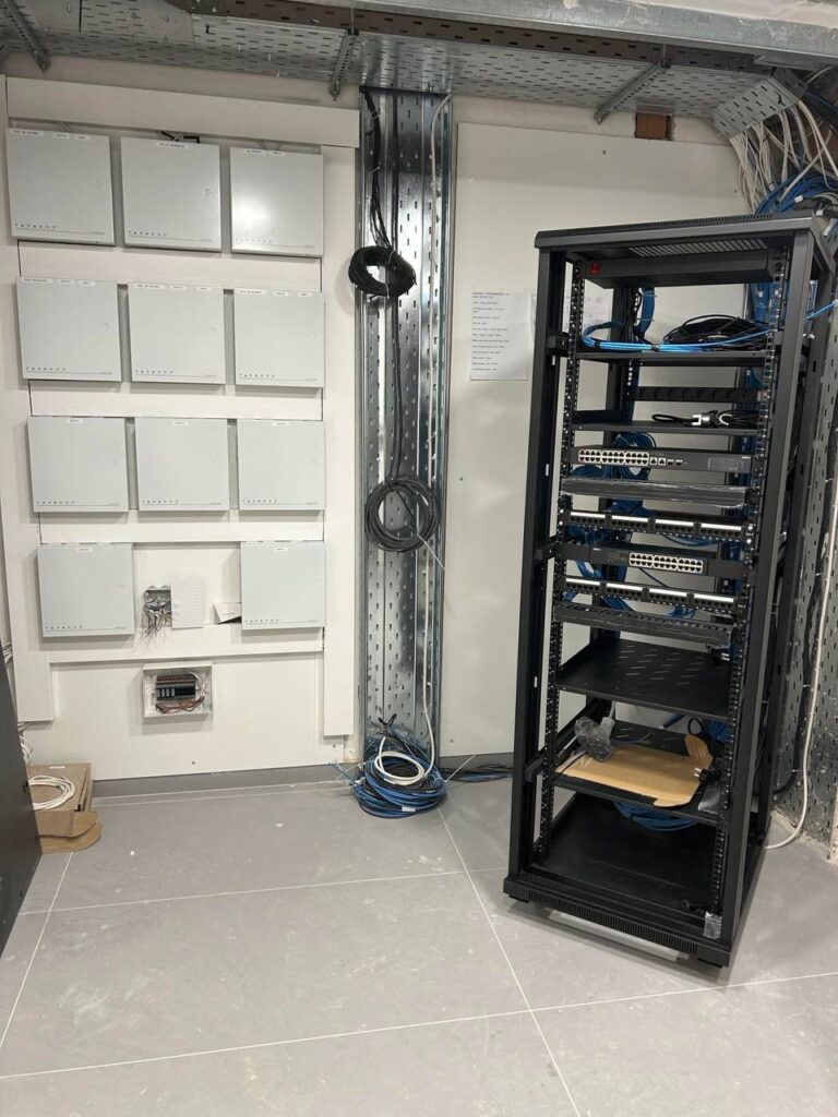 Καμπίνες Rack